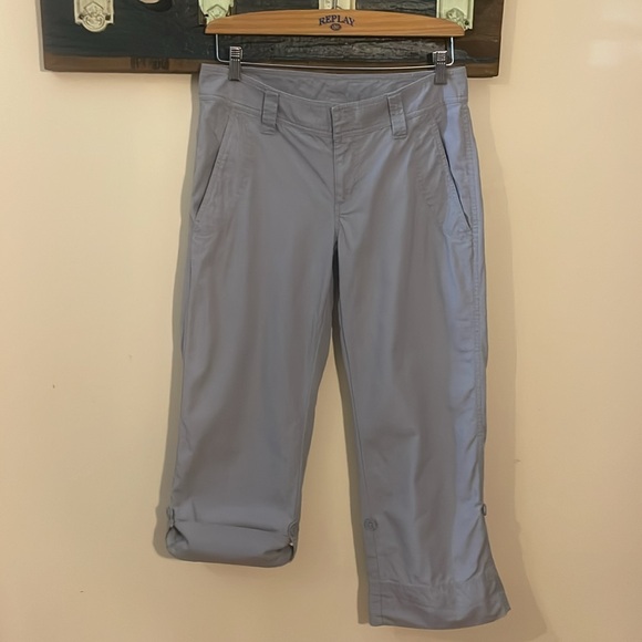 The North Face Grey Convertible Roll Capri Pants Size 6 - Picture 10 of 16